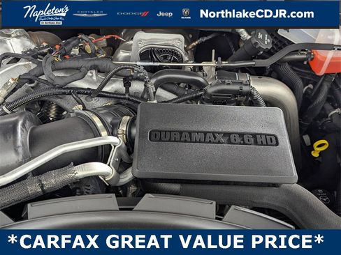 Used 2024 Chevrolet Silverado 2500 ZR2 w/ Technology Package image 9
