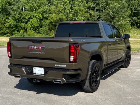 Used 2024 GMC Sierra 1500 Elevation w/ X31 Off-Road Package AWD/4WD image 3