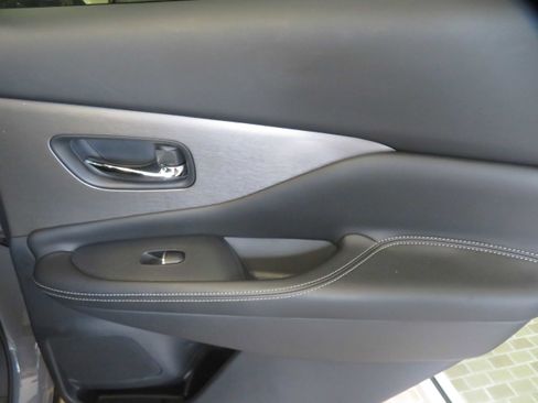 Used 2024 Nissan Murano SL image 22