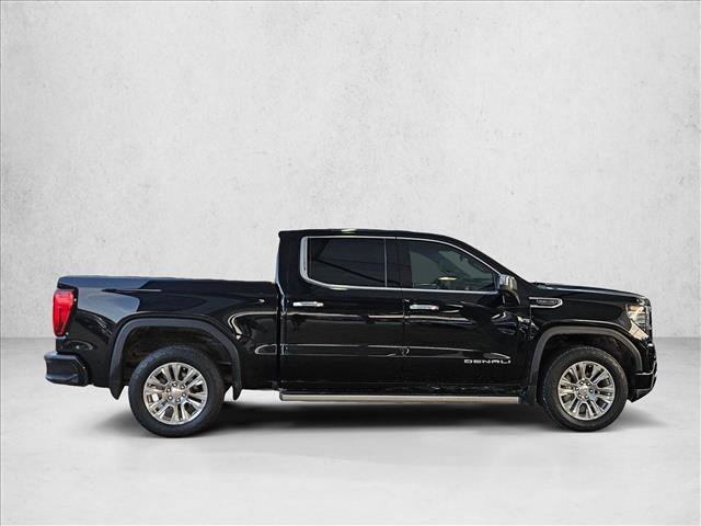 Used 2023 GMC Sierra 1500 Denali w/ Technology Package AWD/4WD image 3