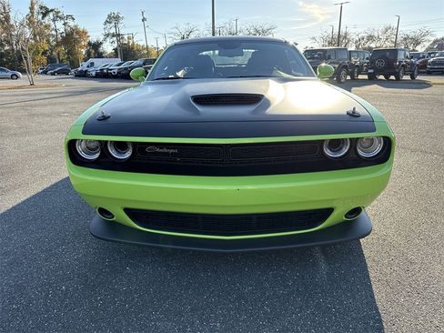Used 2023 Dodge Challenger R/T w/ T/A Package image 7