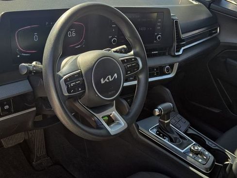 Used 2023 Kia Sportage LX image 20