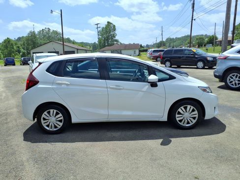 Used 2017 Honda Fit LX image 2