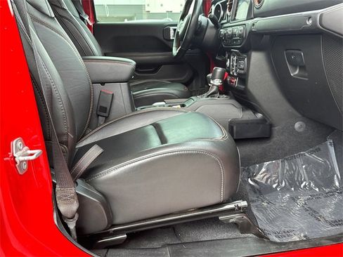 Used 2022 Jeep Gladiator Mojave w/ Cold Weather Group image 14