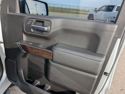 Used 2019 GMC Sierra 1500 SLE image 5