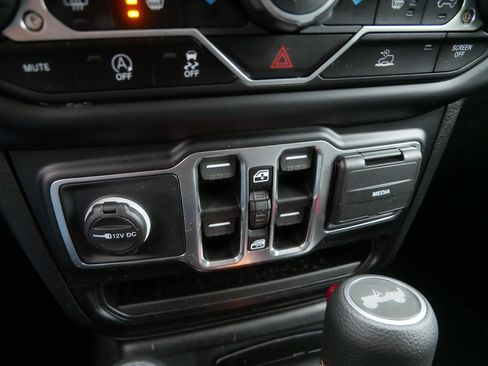 Certified 2021 Jeep Wrangler Unlimited Sport image 31