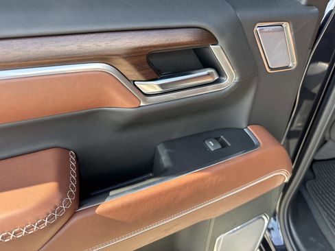 Used 2025 GMC Sierra 1500 Denali Ultimate image 28