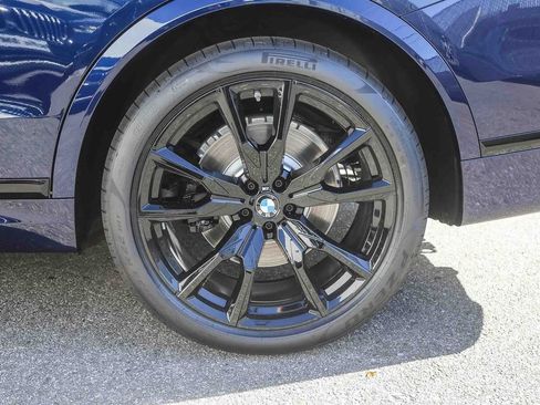 Used 2026 BMW X7 xDrive40i w/ M Sport Package AWD/4WD image 8