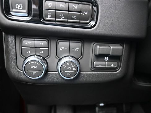 New 2026 GMC Yukon AT4 Ultimate image 22