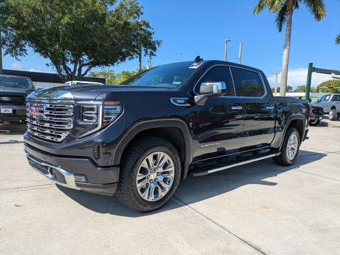 Used 2025 GMC Sierra 1500 Denali w/ Technology Package AWD/4WD image 7