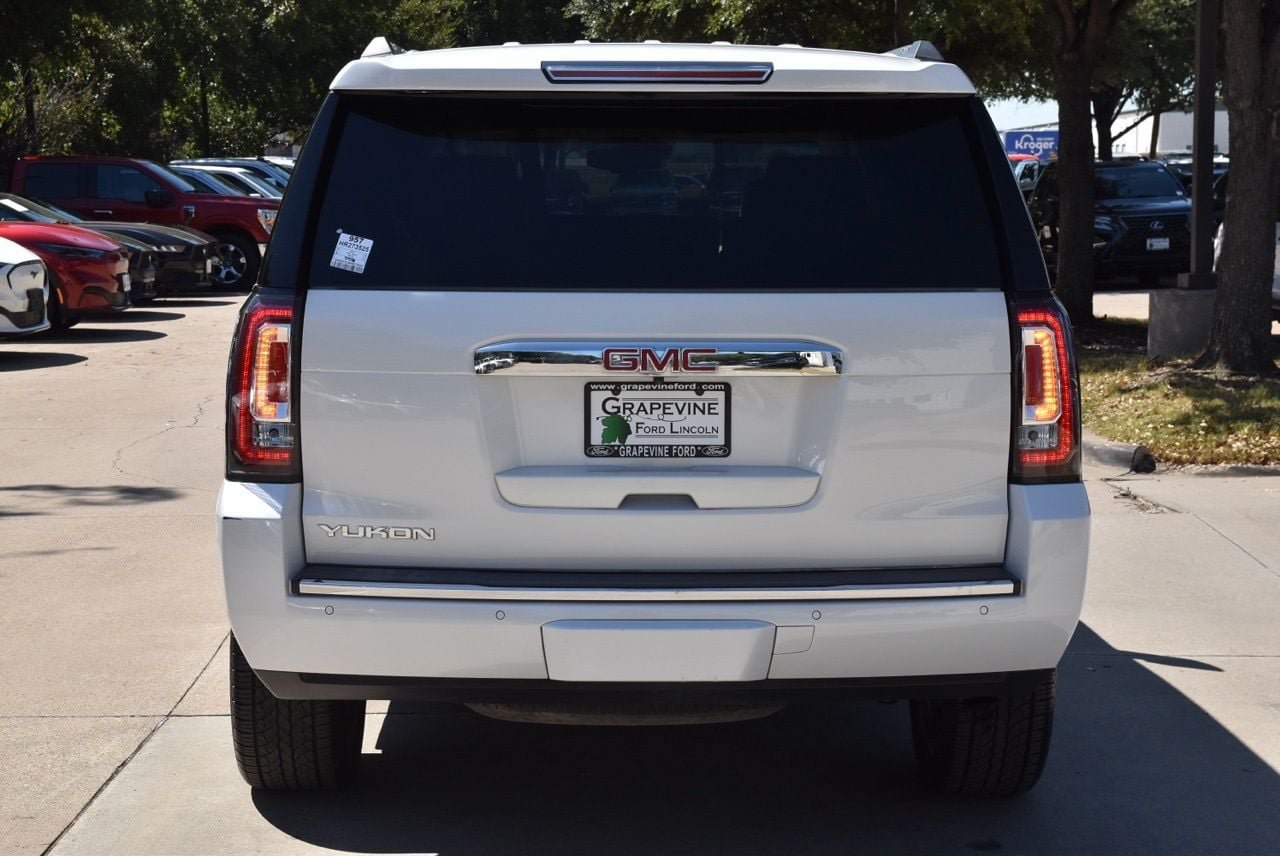 Used 2017 GMC Yukon Denali w/ Open Road Package AWD/4WD image 9