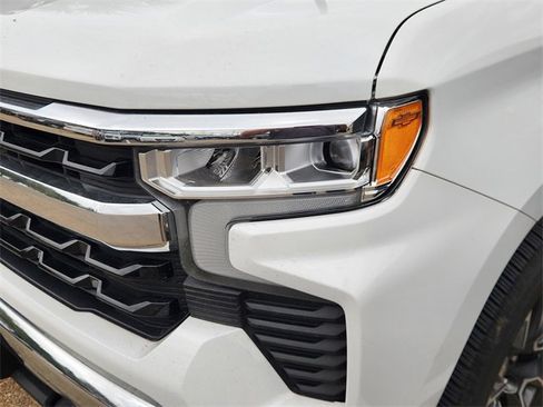 Used 2023 Chevrolet Silverado 1500 LT image 6