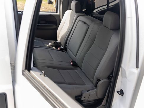 Used 2005 Ford F350 XL image 26