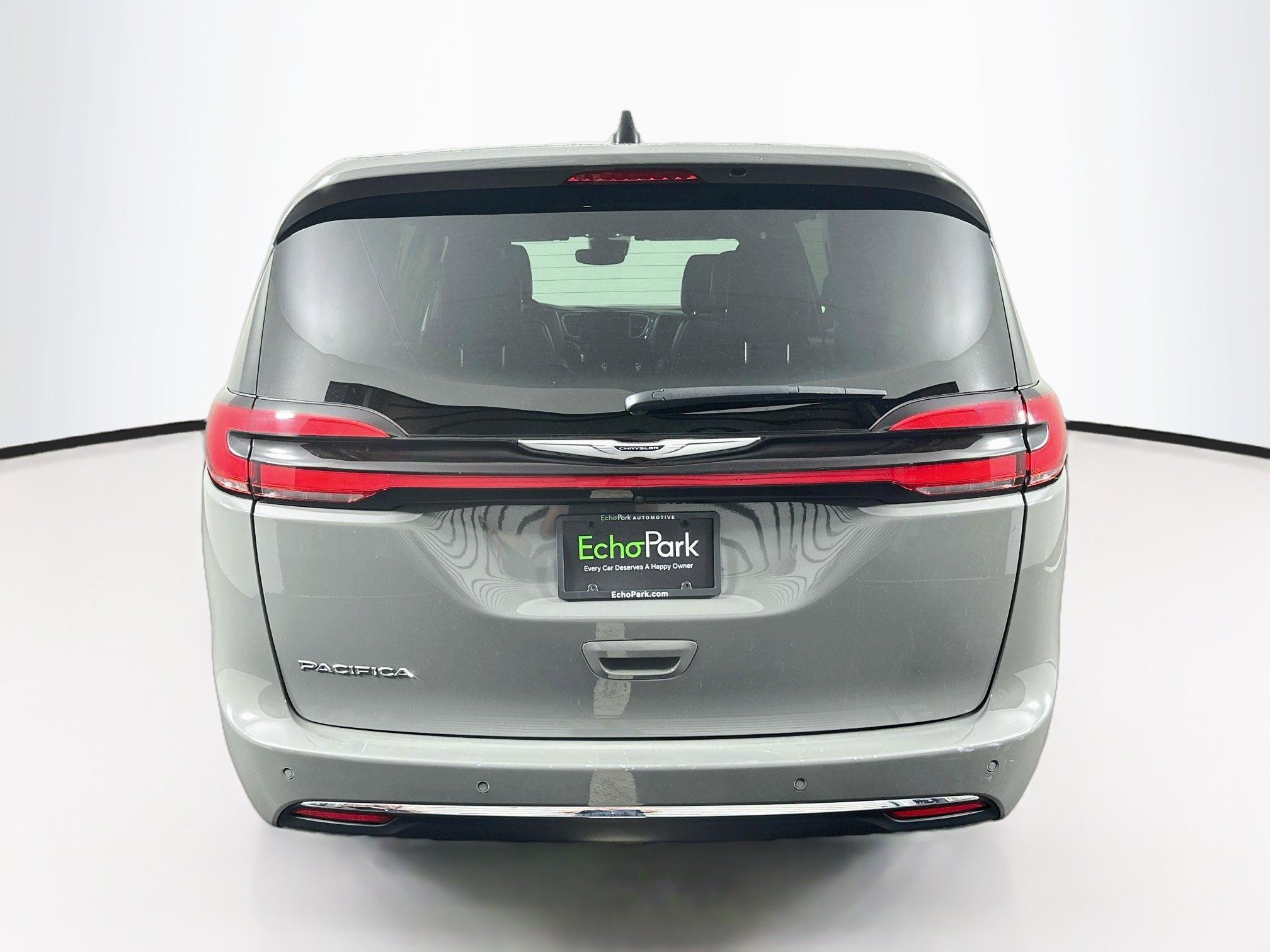 Used 2025 Chrysler Pacifica Select FWD image 7