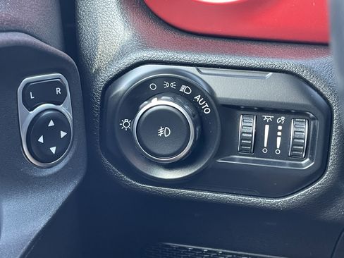 Used 2021 Jeep Wrangler Unlimited Rubicon image 22