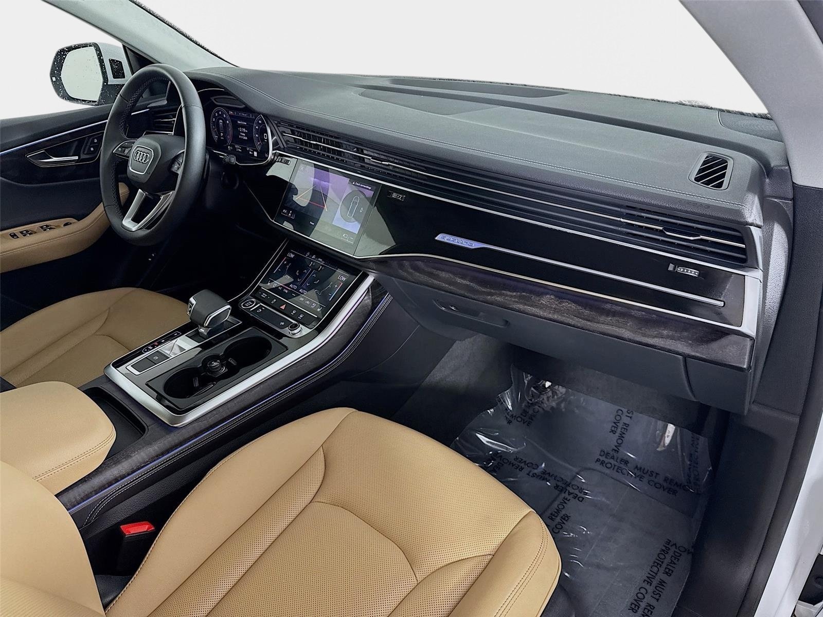 Used 2025 Audi Q8 Premium Plus AWD/4WD image 32