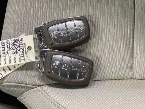 Used 2020 Hyundai Tucson Sport w/ Cargo Package AWD/4WD image 21
