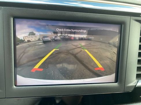 Used 2023 Chrysler Voyager LX FWD image 23