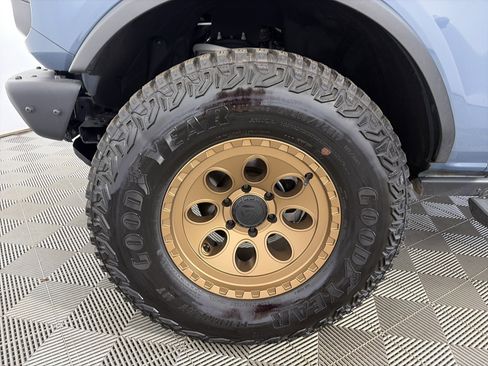 Used 2024 Ford Bronco Badlands AWD/4WD image 13