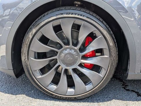 Used 2022 Tesla Model Y Performance AWD/4WD image 12