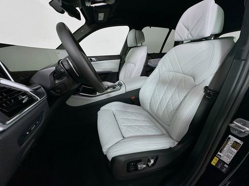 New 2026 BMW X5 xDrive50e image 16