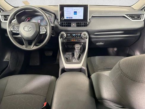Used 2025 Toyota RAV4 XLE FWD image 22