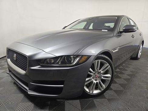 Used 2019 Jaguar XE Premium image 1