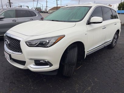 Used 2017 INFINITI QX60 FWD w/ Premium Package