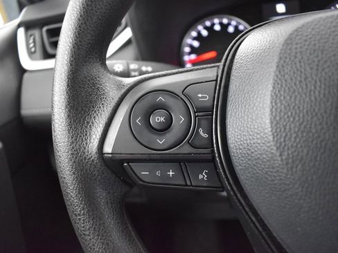 Used 2022 Toyota RAV4 LE FWD image 15