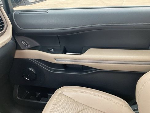Used 2024 Ford Expedition Max Limited image 21