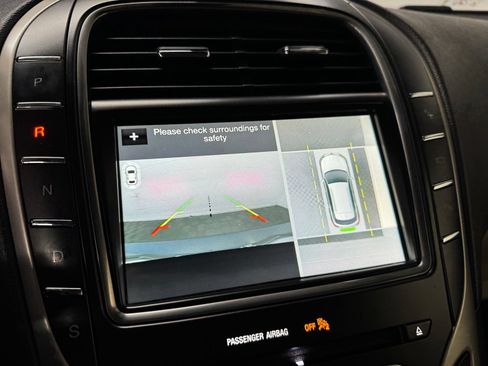 Used 2018 Lincoln MKX Reserve w/ Driver Assistance Package AWD/4WD image 14