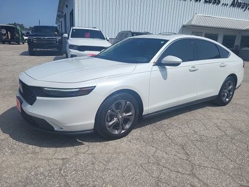 Used 2023 Honda Accord EX image 19