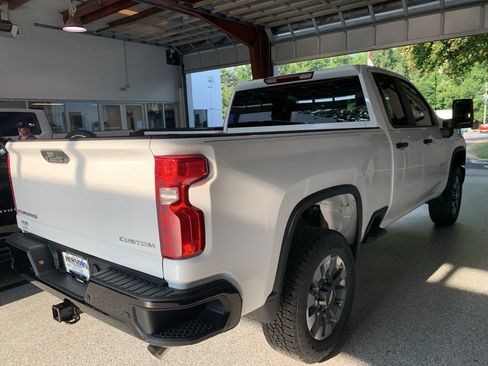 New 2026 Chevrolet Silverado 2500 Custom w/ Custom Value Package AWD/4WD image 9