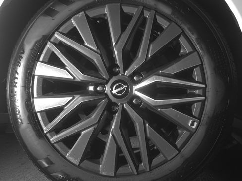 Used 2025 Nissan Altima 2.5 SV image 15