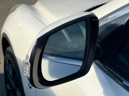 Used 2017 INFINITI QX50 AWD w/ Deluxe Touring Package image 8