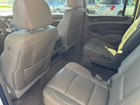 Used 2016 Chevrolet Suburban LTZ image 9