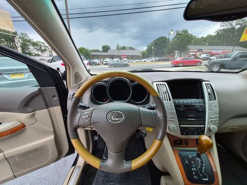 Used 2004 Lexus RX 330 w/ Premium Plus Pkg FWD image 14