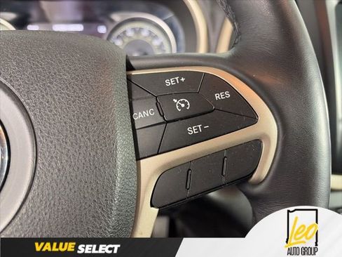 Used 2015 Jeep Cherokee Limited AWD/4WD image 17
