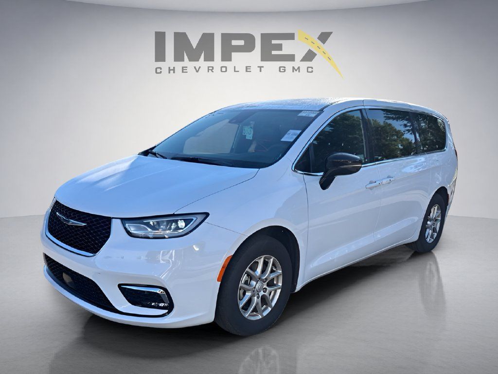 Used 2026 Chrysler Pacifica Select FWD image 1