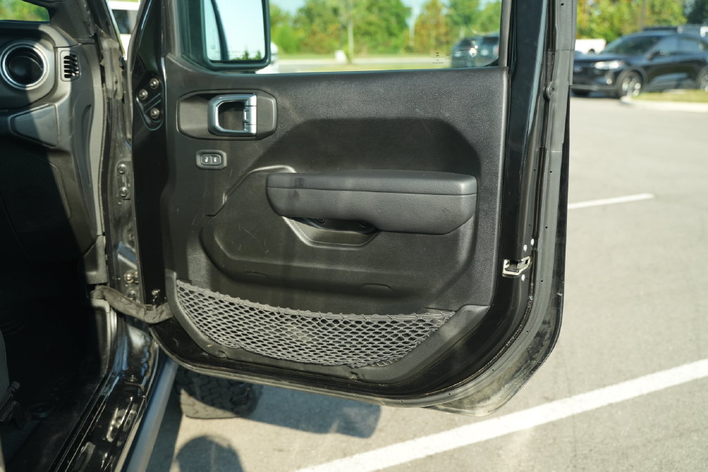 Used 2023 Jeep Wrangler Unlimited Rubicon 4xe w/ Cold Weather Group AWD/4WD image 22