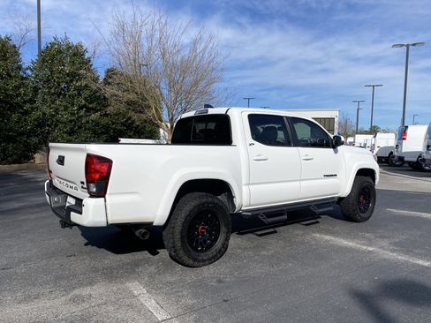 Used 2023 Toyota Tacoma SR5 image 9