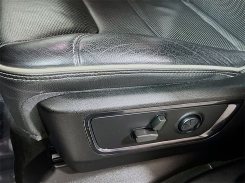 Used 2023 RAM 1500 Limited w/ Body Color Bumper Group image 18