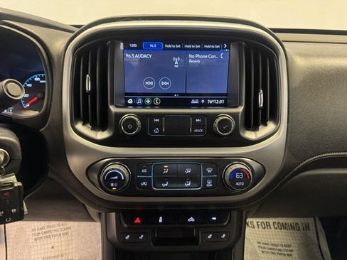 Used 2022 GMC Canyon Elevation w/ Elevation Premium Package AWD/4WD image 16