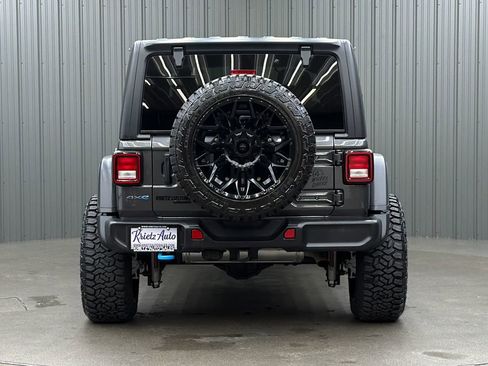 Used 2024 Jeep Wrangler Unlimited image 4