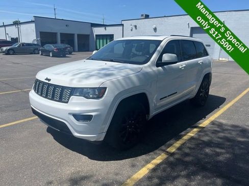 Used 2019 Jeep Grand Cherokee Altitude image 1