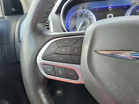 Used 2019 Chrysler 300 Limited image 20
