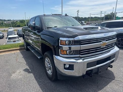 Used 2019 Chevrolet Silverado 2500 LTZ w/ Duramax Plus Package AWD/4WD image 3