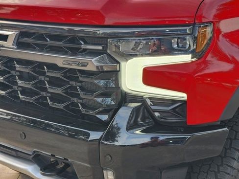 Used 2025 Chevrolet Silverado 1500 ZR2 w/ Technology Package image 16