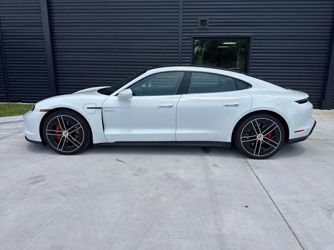 Used 2025 Porsche Taycan 4S AWD/4WD image 2