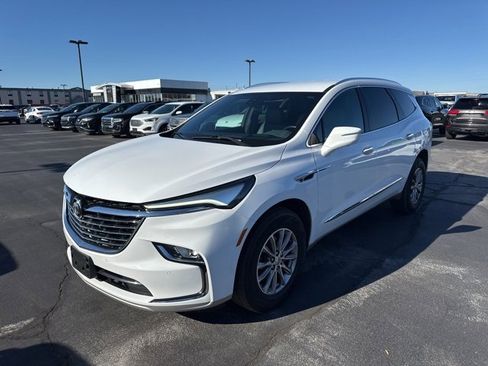Used 2024 Buick Enclave Premium image 9